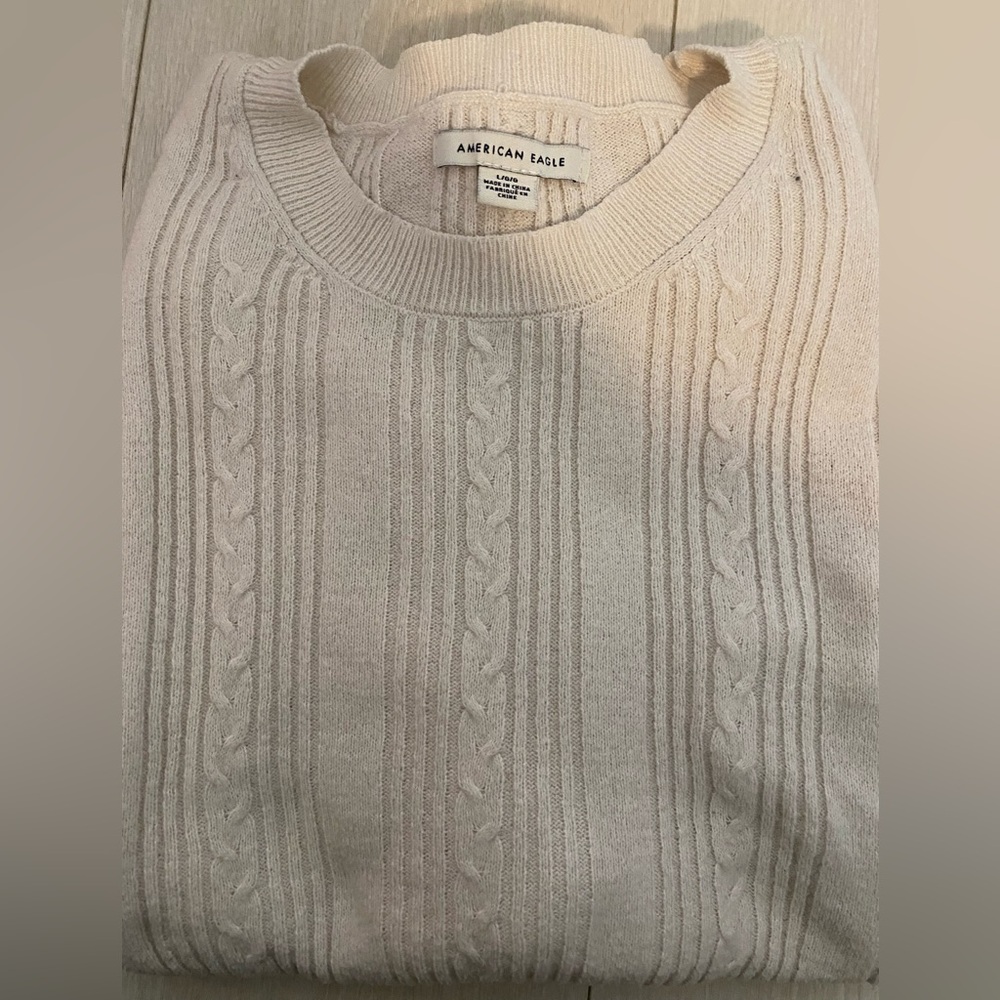 American eagle cream long sleeve sweater